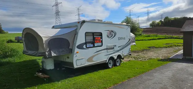 2010 Dutchmen Kodiak TT hybrid camper trailer for sale in Travel Trailers & Campers in Owen Sound - Image 2