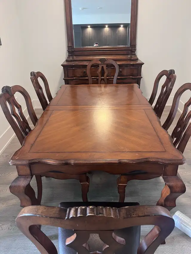 Solid Wood Dining Room Set with Matching Sideboard & Mirror in Dining Tables & Sets in Oakville / Halton Region - Image 10