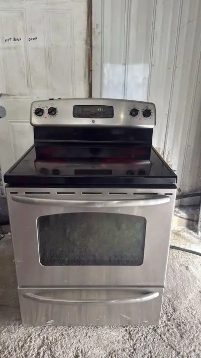 GE stove/oven, View more