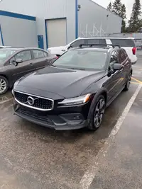 Volvo V60 Cross Country 2019 noir
