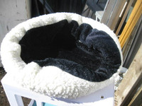 Four cat beds for your cats/ as a gift for a friend's  cats!