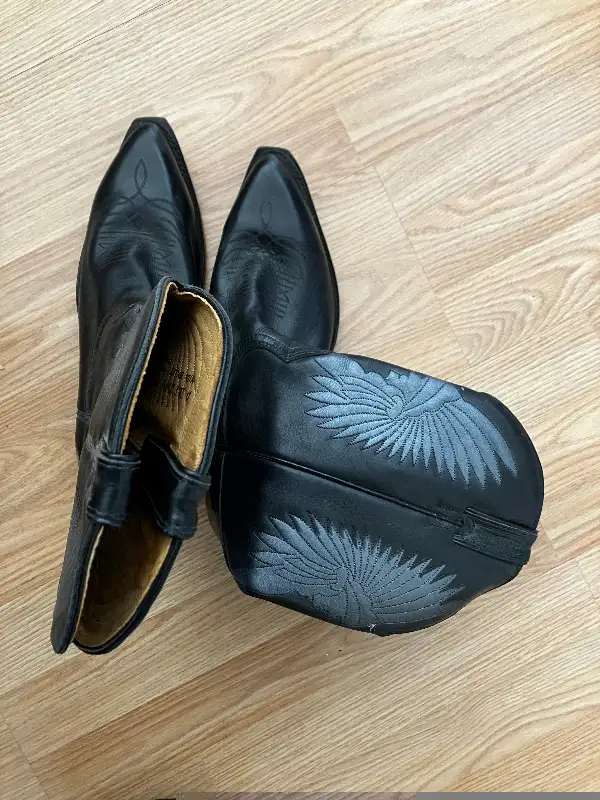 BOULET BOOTS Vtg. Western #9506 - Feather Head Size 10 Brand New in Men's Shoes in Edmonton - Image 5