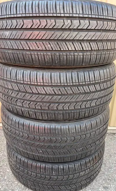 EXCELLENT CONDITION 4 x 235/65/18 TOYO A43, OPEN COUNTRY MADE IN JAN ALL SEASON TIRES $550 DOT 2022...