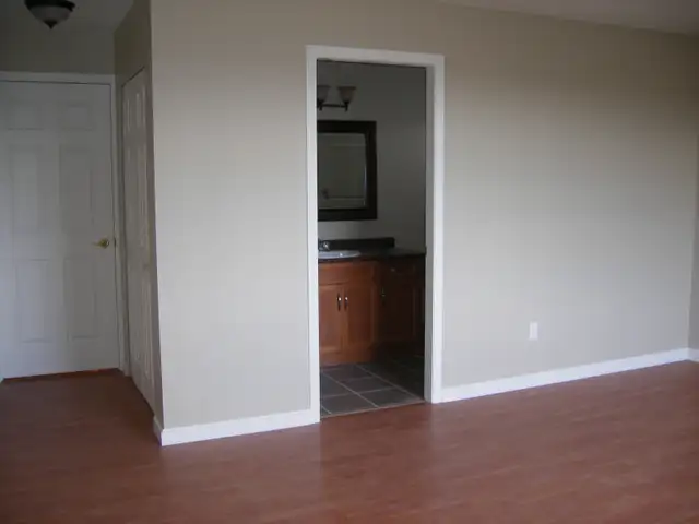 3 bedroom 2 baths apartment in Long Term Rentals in Mission - Image 10