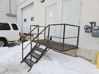 Bored and looking for more work, structural, oilfield, farm welding, heavy duty or mid duty, Red sea...