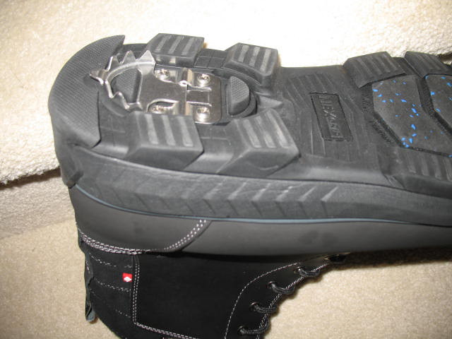 ***BRAND NEW***MENS WINTER BOOTS WITH ICE GRIP LATCH in Men's in Strathcona County - Image 4