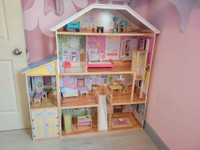 4.5x4 Doll house 