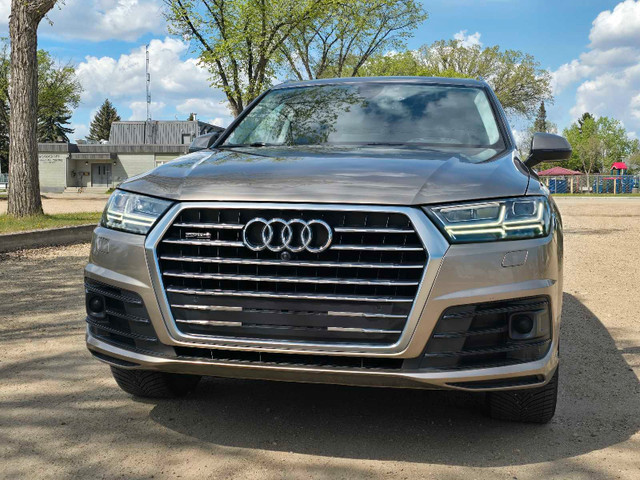 Audi Q7 Technik *Only 73 000Km* Full Package!!! in Cars & Trucks in Edmonton