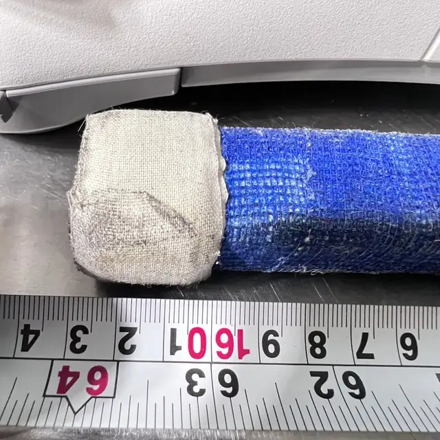 left handed hockey sticks player and goalie in Hockey in Winnipeg - Image 11