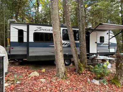 2018 couples RV . Great condition. $25,000 obo ◦ 30 feet ◦ 9600 lbs. ◦ 2 slides ◦ Private master bed...