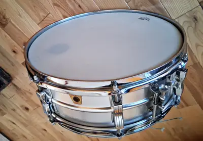 Vintage 1968 Ludwig keystone badge acrolite snare drum, View more