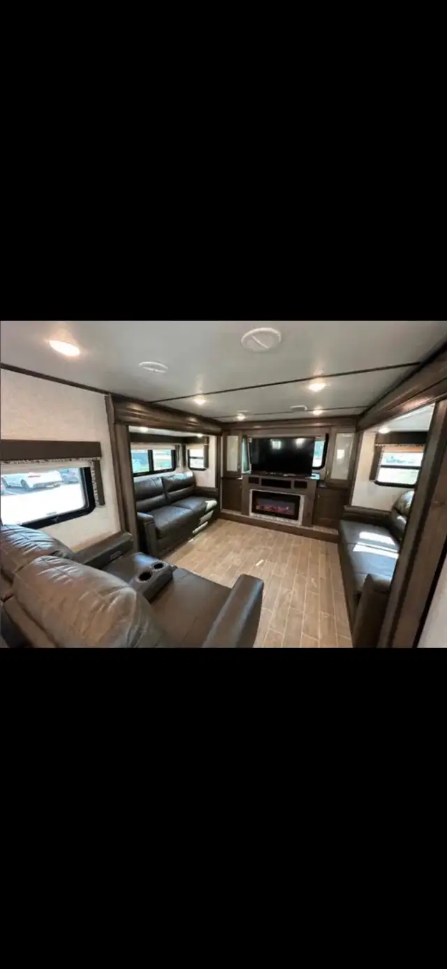  2019 MONTANA HIGH COUNTRY  in Travel Trailers & Campers in Regina - Image 6
