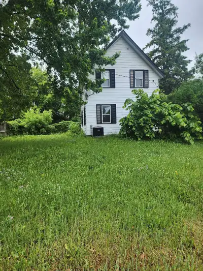 4 bedroom house on Giroux st in Pembroke. Available july 1st. 1 year lease, first and last month req...