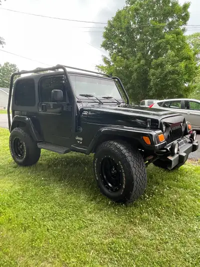 2003 Jeep TJ, Rocky Mountian Edition. MANUAL 4.0L STRAIGHT 6 FRAME and underneath in great shape, MV...