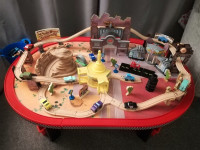 Disney Pixar Cars Table and car set