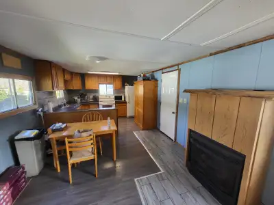 2 Bedroom 1 Bathroom 5 min walk to Stories Beach