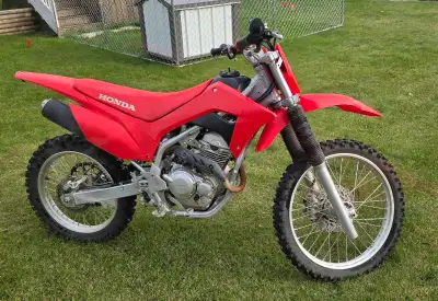 2024 Honda CRF250F Oil change was just completed Only selling as buying a street bike instead