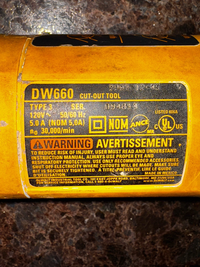 deWalt cut out tool DW660 in Power Tools in Saskatoon