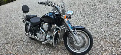2002 Honda VTX 1800c. Runs great! has new stator and regulator. comes with second larger windshield....