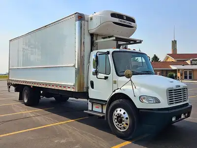 Hiring DZ/AZ Driver You will be operating a 5 ton reefer truck for deliveries in GTA. Must have mini...