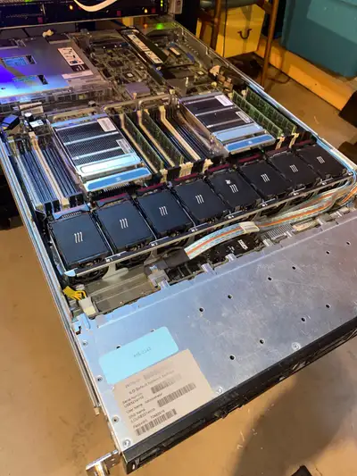 HP Proliant DL360p G8, View more