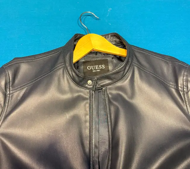 New  dark blue, extra large guess, leather jacket in Men's in Oakville / Halton Region - Image 3