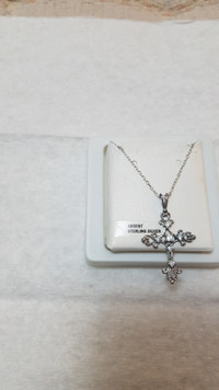 Ladies .925 Sterling Silver Chain With Cross Pendant