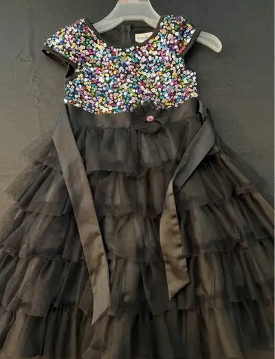 Girls dress, View more