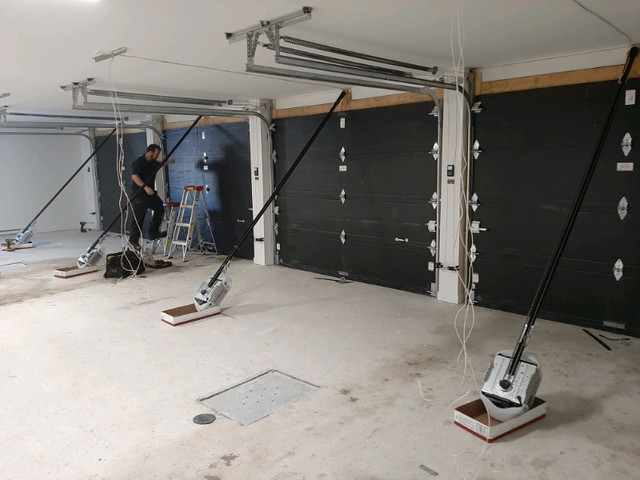 Installation ouvre porte de garage door opener install dans Portes de garage et ouvre-portes  à Ville de Montréal