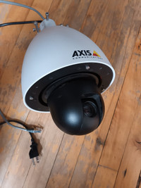 Caméra de surveillance AXIS