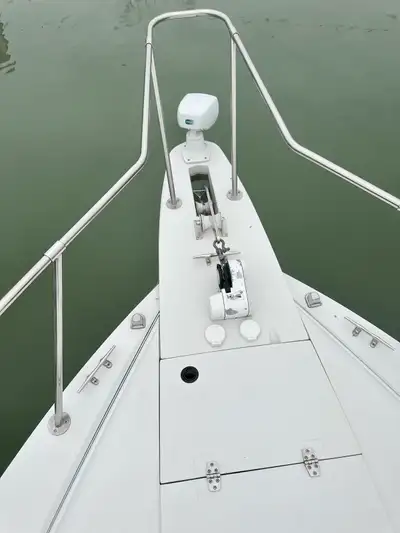 Good boat runs great 31.5ft Winless anchor Fridge stove work