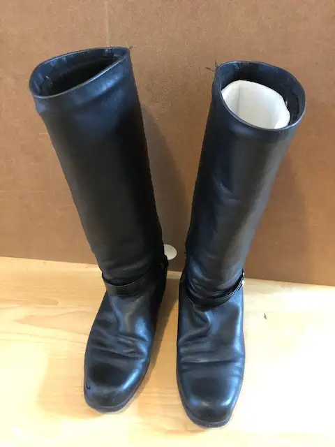 Santana leather winter boots size 9 $65, lined 15" boots, used in Women's - Shoes in Oakville / Halton Region - Image 4