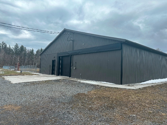Warehouse Lease Opportunity: 12,000 Sq Ft Space in Commercial & Office Space for Rent in Ottawa - Image 3