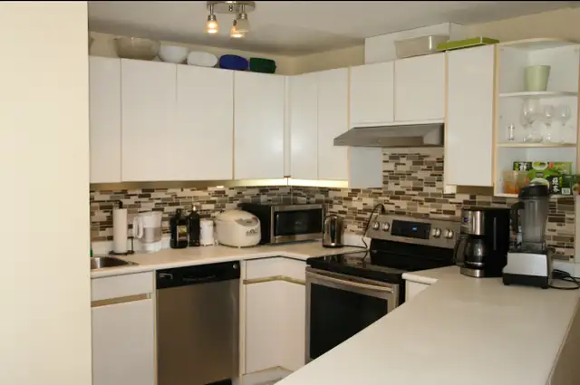 Room for rent in Mississauga- (Penthouse/lakeview!)63436971743617121