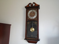 Antique horloge....converti à batterie....$ 60.00