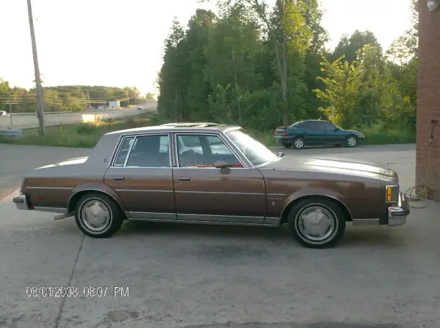 1984 Oldsmobile Cutlass Supreme Sedan Original Paint Only 103K in Classic Cars in Mississauga / Peel Region - Image 3