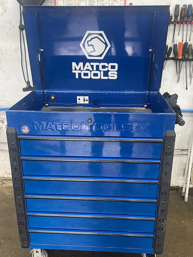 Matco tool cart sapphire blue  in Tool Storage & Benches in Prince Albert