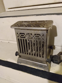 VINTAGE TOASTER