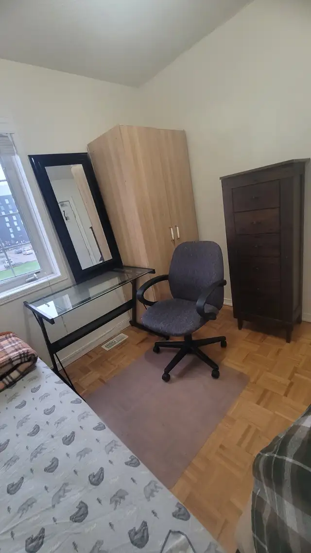 YORK UNIVERSITY   Room  - May 1st in Room Rentals & Roommates in City of Toronto - Image 3