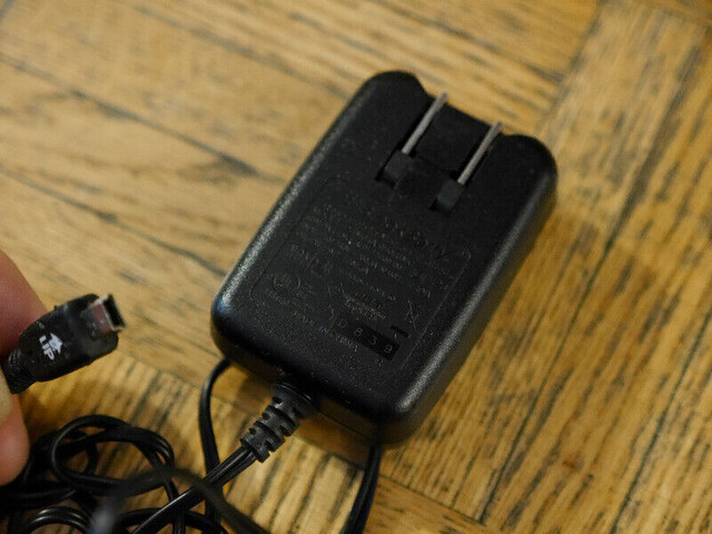 Power Adaptor  Chargeur compact wall charger BlackBerry dans Accessoires pour cellulaires  à Ville de Montréal