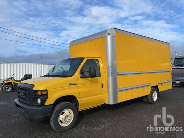 Ford Cube Van E-450 for Sale Low KMS 2017 Call 416-876-7475 in Cars & Trucks in City of Toronto