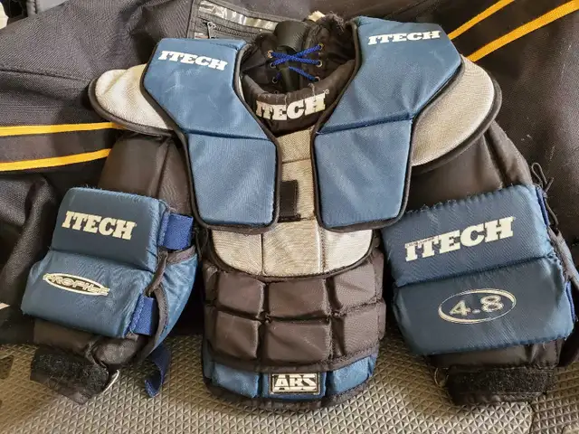 Goalie Chest Protector - ITECH Profile 4.8 - Junior S-M in Hockey in Markham / York Region - Image 2