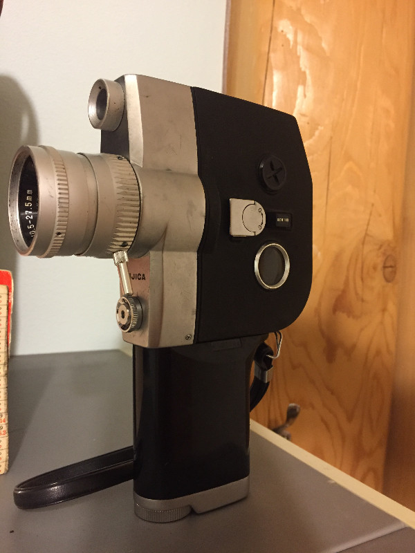 FUJICA Movie Camera Single-8 P 300 (Old-Antik) in Cameras & Camcorders in 100 Mile House - Image 4