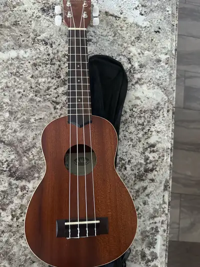 ukulele (good condition), View more