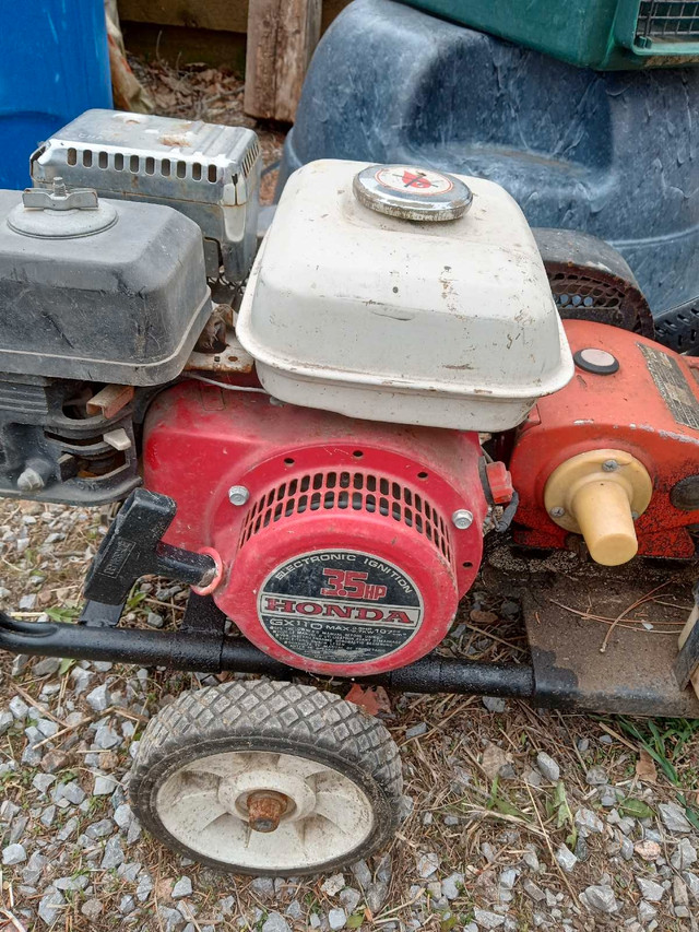 Honda Gas Pressure Washer  in Outdoor Tools & Storage in Renfrew - Image 3