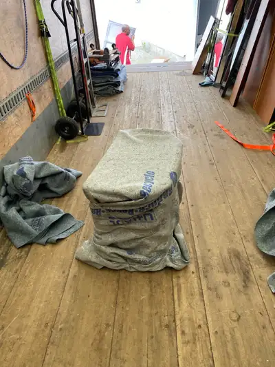 Truck16ft,20ft,26,trailer16ftavailable movers no truck available, View more