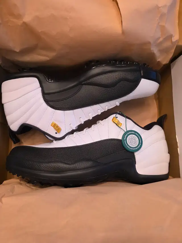 Jordan 12 Retro Low Golf in Men's Shoes in Markham / York Region - Image 2