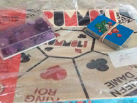 Tapis de jeu Rumoli, jetons, cartes