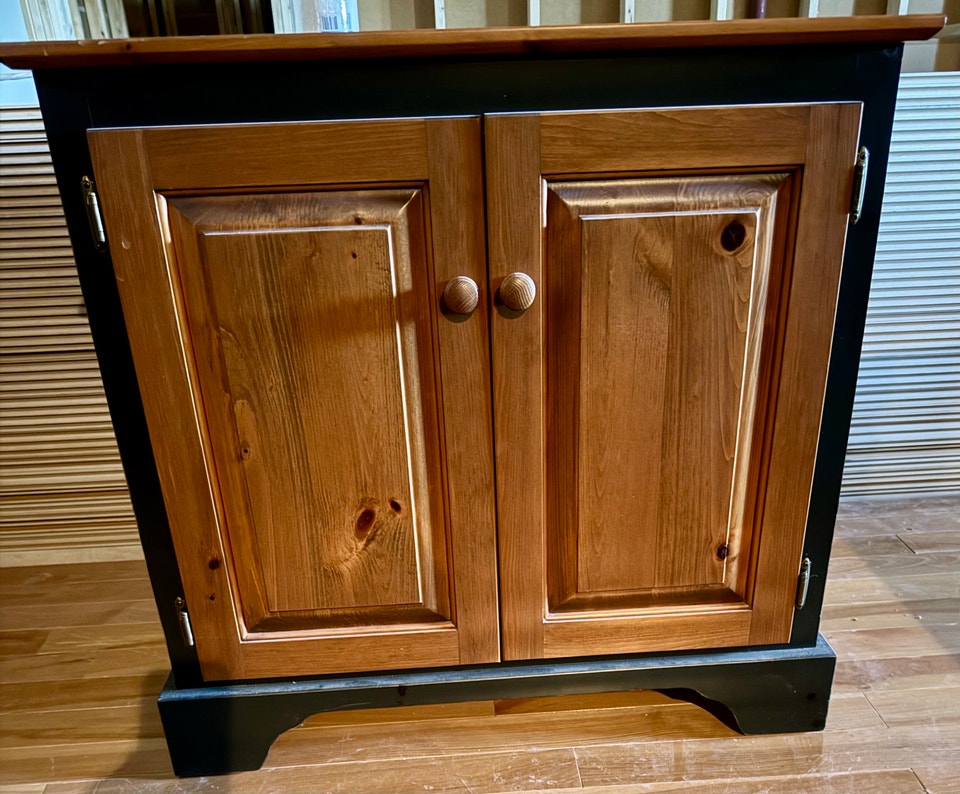 storage cabinet | Cabinets & Countertops | Muskoka | Free local ...