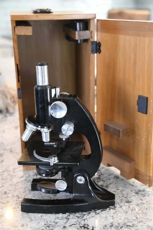 Bosch and Lomb US made vintage Lab Microscope in Other in Oshawa / Durham Region